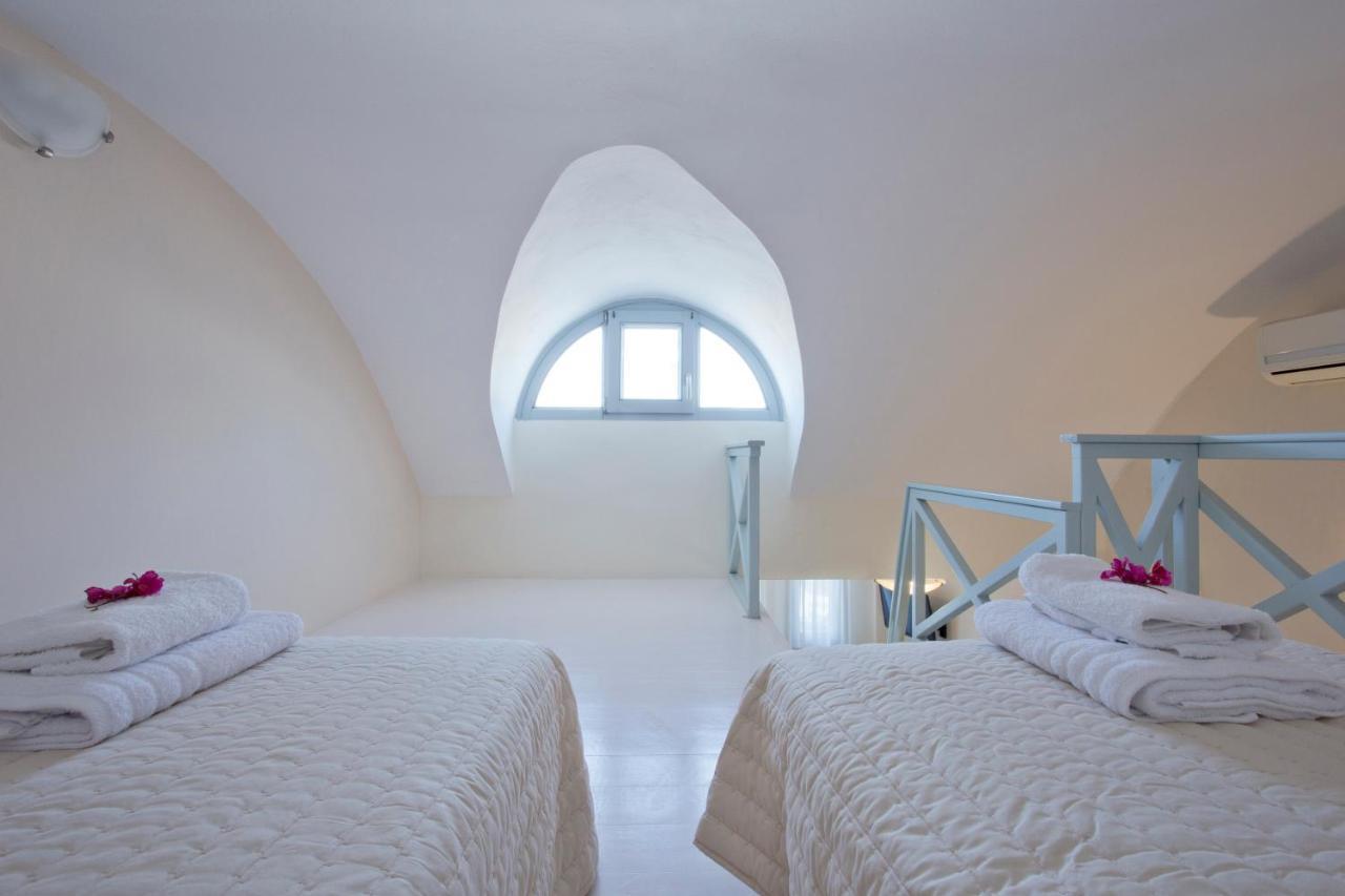 Santorini Med Homes - Sunday Apartment Meszariá Kültér fotó
